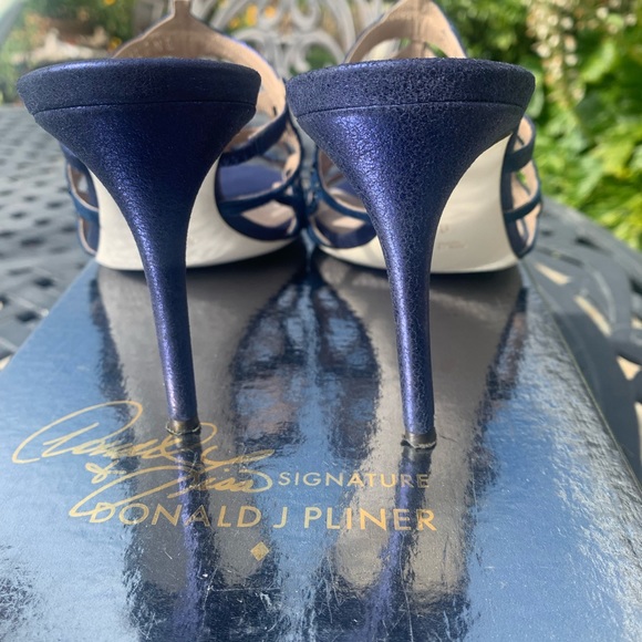 Donald Pliner Spider and Webb high heel shoes - Picture 5 of 11